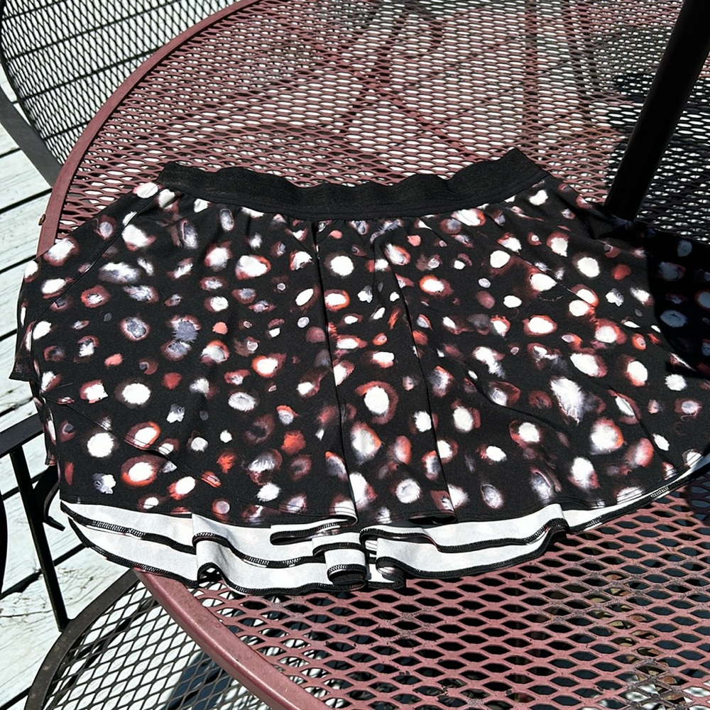 Lululemon Court Rival Long tennis skirt Size 10